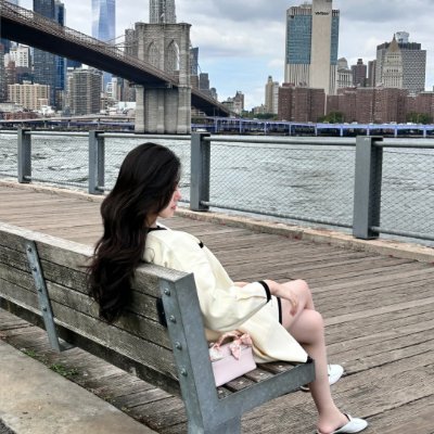 Oli__Erika's profile picture. I will greet this day with love in my heart.