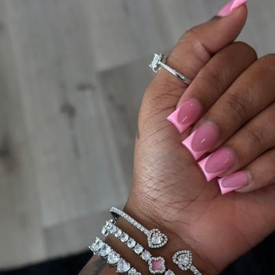 heirstar_pems's profile picture. 