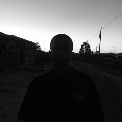 Mngomezulu_Zane's profile picture. say “yikes” & move on