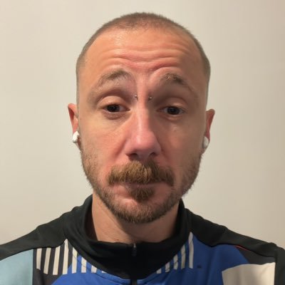 runsimo2110's profile picture. 