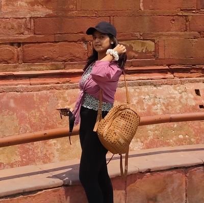 lisha_tweetsss's profile picture. 