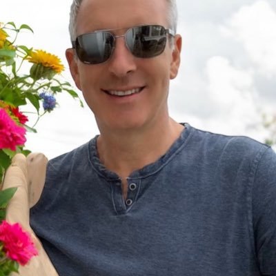 Stuart__Hunt's profile picture. don’t replace your backbone with a wishbone