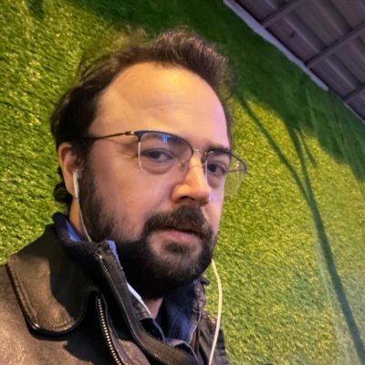 Yemişveren Felaketi ve Âlemyutan Söylencesi romanlarının yazarı. Oyun endüstrisi profesyoneli.