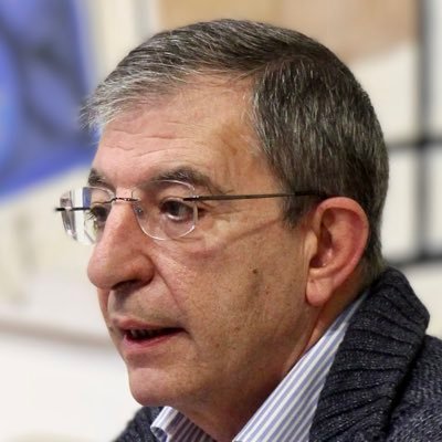 Sacerdote. Lic. Derecho US. Máster DSI y Licenciado en Teología Pastoral UPSA. De comienzo en comienzo. Peregrinando por la vida. De Sevilla, y ahora en Madrid.