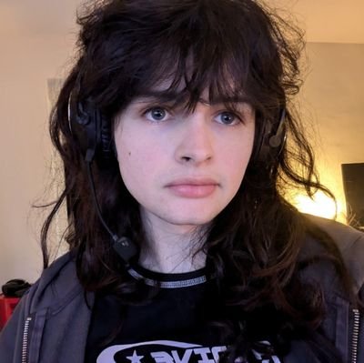 Eng/Fr 23 boymoder🦠 5'2 | just lost in the matrix 🐸🥖 ai/cv researcher ⛽05/09/24