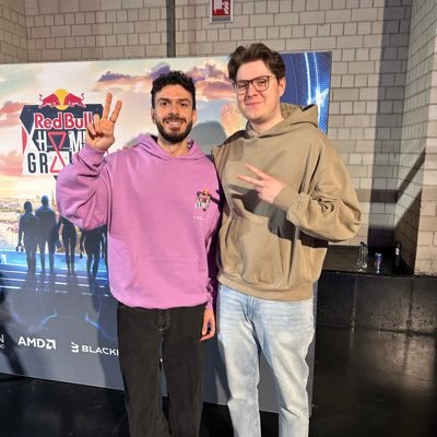 shaky_fps's profile picture. 24