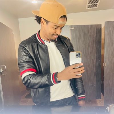 am a simple person I like simple people and I am looking for a serious relationship I keep smiling! my snp: boubajalloh224👻 my instagram abubakri_224