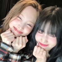 mona🐰🍑 (@mona092216) 's Twitter Profile