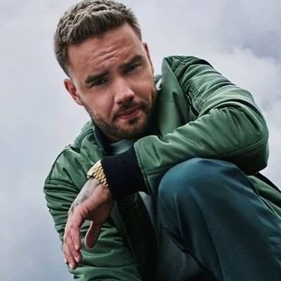 Liam J Payne was an English singer & songwriter, widely known as a member of the boy group One Direction. This account to keep his memory alive. Miss you Liam.