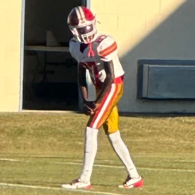 📍Thomasville high school 5,11 ||142|| (wide receiver) C/O “28🎓 (3.6 GPA) Football,Track&Field🏈🥇 400m time||52.45||(contacts) drew108@tcitys.org 229-977-3174