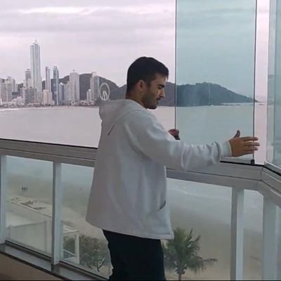 Bolsonaro inabalável, a figura do cidadão de bem.
O dia que me decepcionar eu tiro da bio, mas de 2013 pra cá, só alegria..