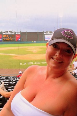 Azura027's profile picture. 