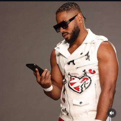 DatBoyPretty's profile picture. Prettiest in the Room, Flyest in the Ring. @BfordtheIOG is big bro.

1/2 Tag Daddy of IMMACULATE