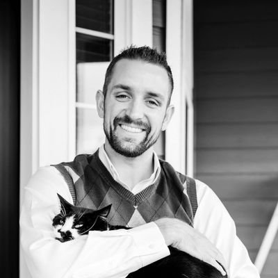 Husband, Dad, Marine, professional. I come here to exercise free speech, engage in debate, and get into it. Conservative, not Republican. Family is everything.