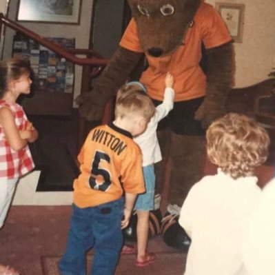 michxelwitton's profile picture. 🐺