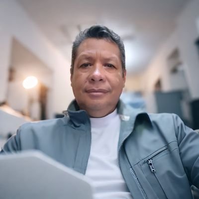 Ingeniero de Sistemas, dedicado a los servicios especializados en mi área y enamorado del mar y sus deportes acuáticos.