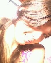 Sou legal,simpatica muito bagunceira..Rsrs...tenho 16 anos sou do signo de cancer adoro fazer novas amizades...!!! ;)