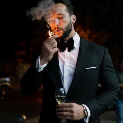 Fortune favours the prepared mind. Kickboxer, Father, Businessman. Brother of @cobratate.