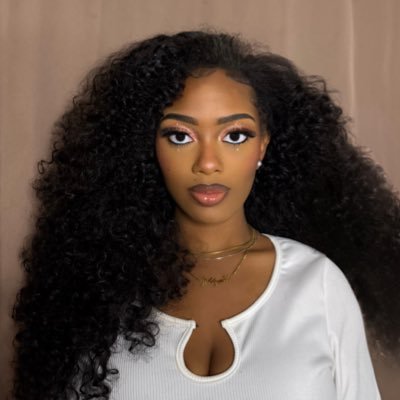 jillyahdezil's profile picture. 