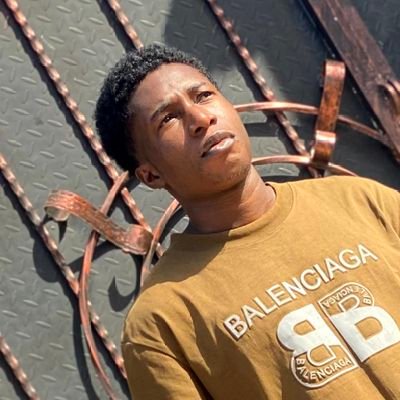 FavourBenn's profile picture. A Mechanical Engineer🛠
Tech enthusiast👨‍💻
Fx Trader📊📈