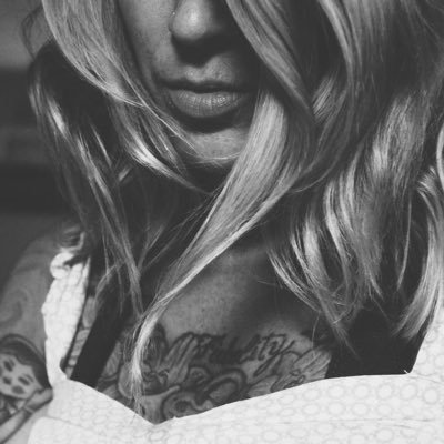 JessicaMclean08's profile picture. Mama to Tea and Mikey. In love with my children and husband. Photography and working out is my jam. Always with a book in my hand