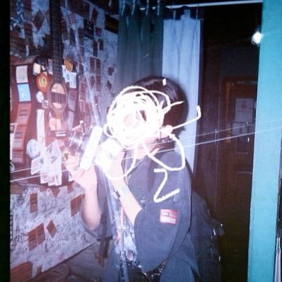 2000年生まれ、filmオタク ご依頼はインスタdmのみ受付。写真映像作例はインスタ。フェスをフィルムで撮りたい