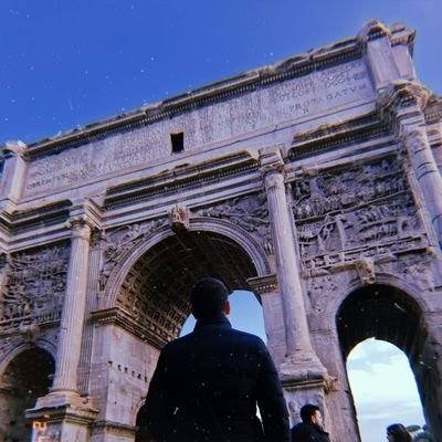 dancastal's profile picture. 📚💻🕯️🦉 = 🔑