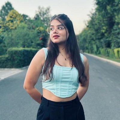 जिंदगी सब को एक दिन ऐसे मोड़ पर ले आती हैं 🥺 आप चाह कर भी कुछ नहीं कर पाते 💔💔……