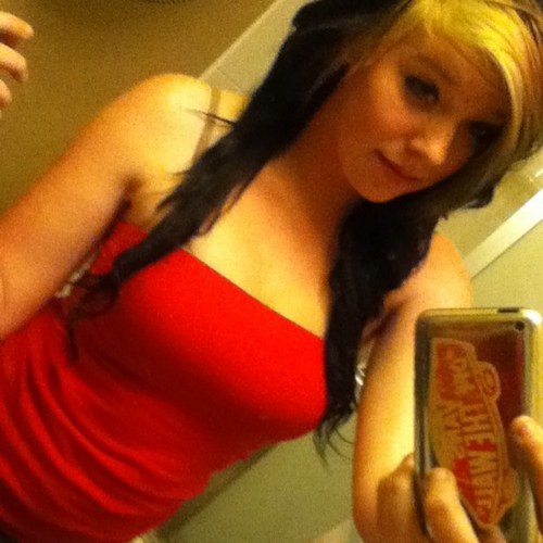 PurePlasticc's profile picture. Kourtney | 15 | SD. | Single.