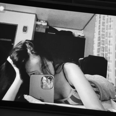 4hzlynn's profile picture. lived a good life