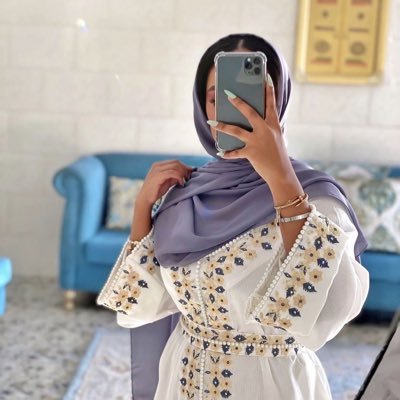 YasminMessoudi's profile picture. 