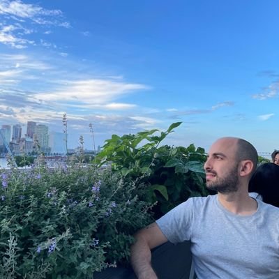 JadHakki's profile picture. FR/SY used to live in Kyiv for work.
Interested in people's struggle, from the struggle to better oneself to people's struggle for freedom, rights and equality.