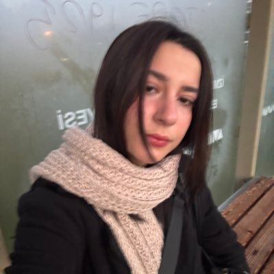 ecemrosy's profile picture. 🌹 @princessemono