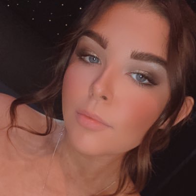 isabelle2001p's profile picture. 23