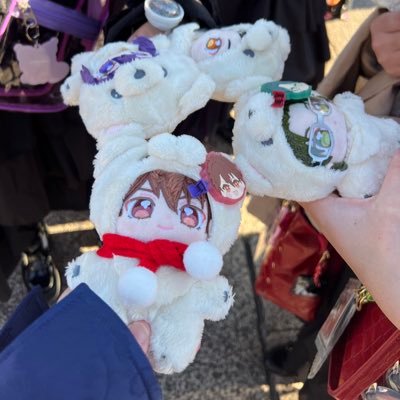 20↑/あんスタ主の雑多垢/腐⚠️/流星隊P/守沢千秋/三毛縞斑🆕/無言フォローごめんなさい🙏気軽に話しかけてください🙇♀️リプ返遅めかもです…💦ヘッダーは@motu707070さんのイラストです!めちゃくちゃ可愛い❤️
