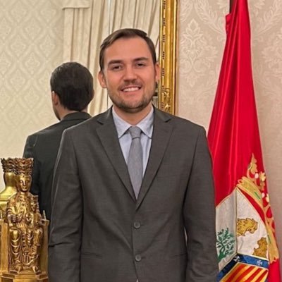 FdezSilva's profile picture. Profesor de Derecho Constitucional en la @usal. Enamorado de Salamanca, cholista y atlético de corazón. Conocí al cantante de los Offspring 😎