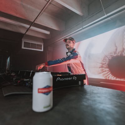 Jeff Harhigh // 27 year old Dubstep Producer...40oz Cult...MGMT/BOOKINGS: joey@pitchblackmanagement.com