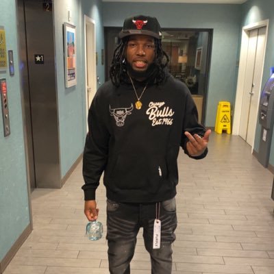 don_hunnit's profile picture. Chase a check never chase a bitch u can get her wet but she caint get u rich