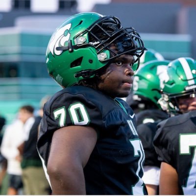 Michigan📌 |class of 27 |Novi High school varsity football | 6’2 280lb | IOL, DL | 3.3 gpa| email: Stewartaj519@gmail.com | phone number: 248-842-8728 |