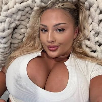 Annalucasia32's profile picture. I'M A CERTIFIED MASSAGE THERAPIST WITH HAPPY ENDINGS💦💦💦