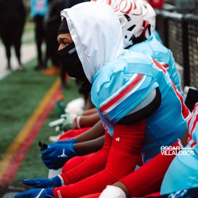 Defensive back @ Kenwood Academy Chicago, IL • 5’10 165 • CO ‘26 • ig Maskoff.nick • seguran0620@gmail.com