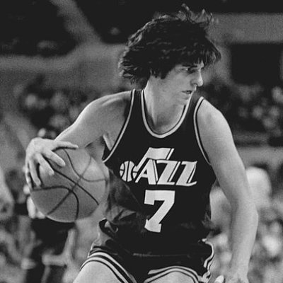 jazznewsfeed's profile picture. Purple is the color