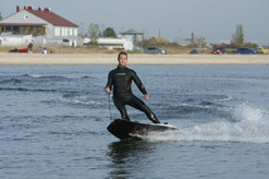jetsurfbrasil's profile picture. Prancha em fibra de carbono com motor de 85 cc, onde chega a 50 km/hr e pesa 11 kg. Fabricada na Europa. informações brasil@jet-surf.com