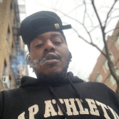 poppin_pauly's profile picture. 