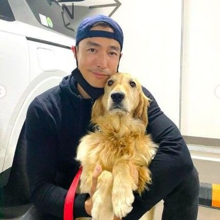 I am an American-Korean actor
A fan of dogs, coffee, and The Clippers.........다니
LA, Seoul, A Cabin In Michigan