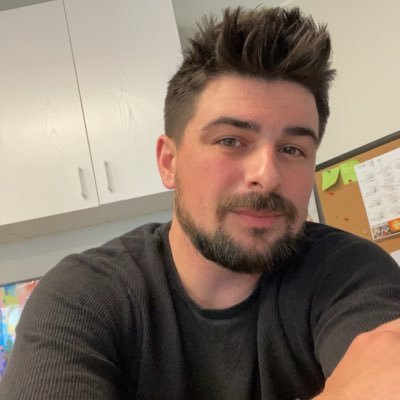 Executive Project Manager. I like to cook. Baseball fanatic. Creator of Mariners Wheelhouse newsletter. Find me @marinerswheelH