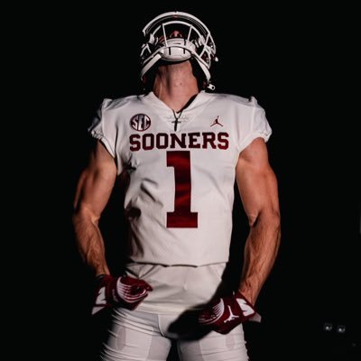 Sooner Recruiting 🧬⭕️⚪️ licensed Oklahoma Realtor🏡 DM if interested in real estate 🔑