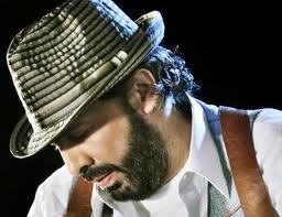 Rendimos honor a las Frases de las canciones del artista dominicano Juan Luis Guerra.