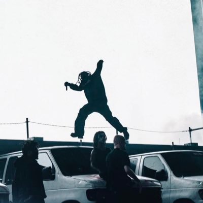 fourthsevenn's profile picture. fanned out