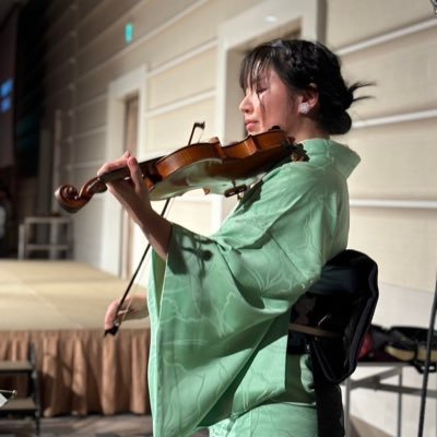 【音楽で人生を豊かに】ヴァイオリンを弾いたりレッスンしたりしています/生徒さんはお子様〜大人から始めた方まで様々です/佐渡裕とスーパーキッズオーケストラ1〜4期/柏木真樹音楽スタジオアシスタント/アズール弦楽合奏団トレーナー/高校・大学音楽科卒業/オケ・室内楽・弦楽合奏・個人レッスンやってます♪/フォロー歓迎です!